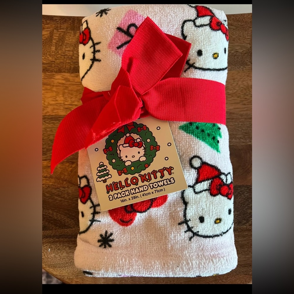 Hello Kitty Christmas‎ hand towel PINK NWT